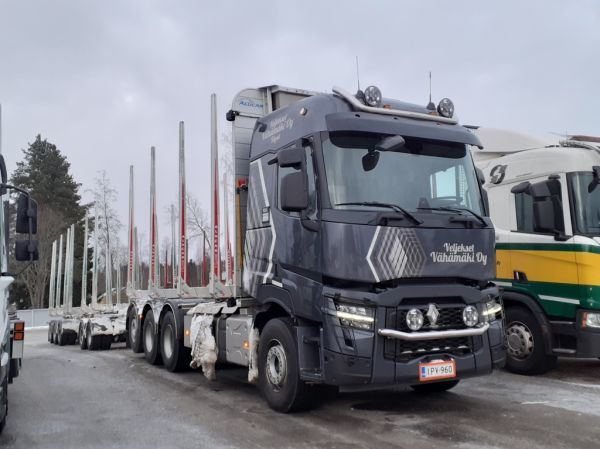 Veljekset Vähämäen Renault Trucks C520
Veljekset Vähämäki Oy:n Renault Trucks C520 puutavarayhdistelmä.
Avainsanat: Vähämäki Renault Trucks C520