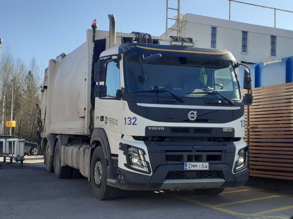 Verdiksen Volvo FMX330
Verdis Oy:n Volvo FMX330 jäteauto.
Avainsanat: Verdis Volvo FMX330 ST1 Hirvaskangas