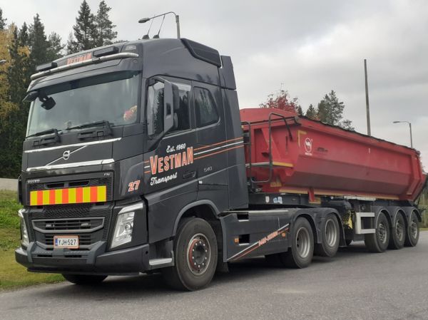 Vestman Transportin Volvo FH540
Vestman Transport Volvo FH540 sorapuolikas.
Avainsanat: Vestman Transport Volvo FH540 ABC Hirvaskangas 27