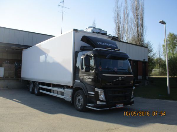 Viitakiidon Volvo FM
Viitakiidon Volvo FM jakeluauto.
Avainsanat: Viitakiito Volvo FM