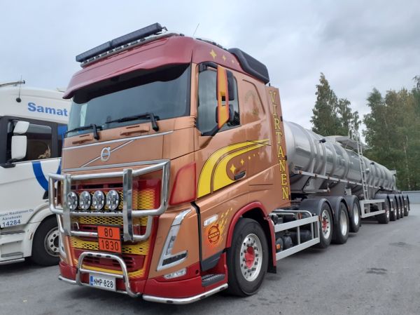 J Virtasen Volvo FH
J Virtasen Volvo FH puoliperävaunuyhdistelmä.
Avainsanat: J-Virtanen Volvo FH Neste