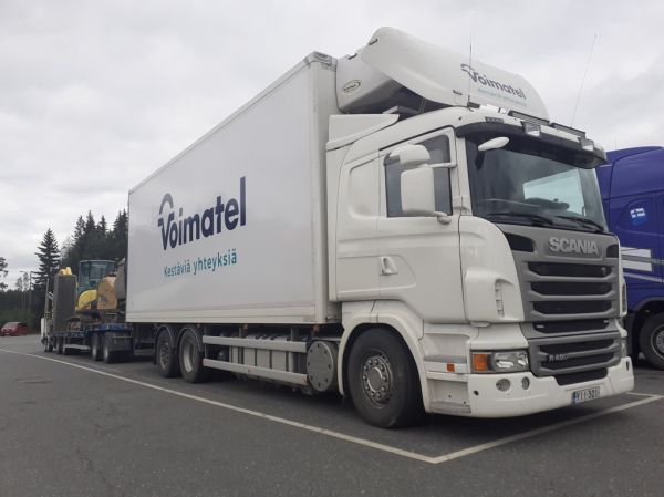 Voimatelin Scania R500
Voimatelin Scania R500 täysperävaunuyhdistelmä.
Avainsanat: Voimatel Scania R500 ABC Hirvaskangas