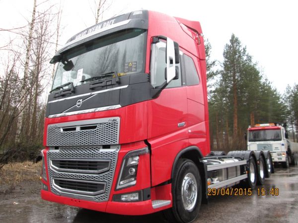 Volvo FH16
Volvo FH16 kuorma-auton alusta.
Avainsanat: Volvo FH16 Shell Hirvaskangas