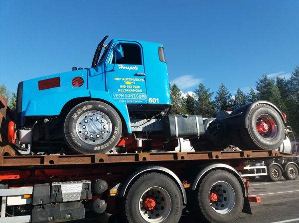 Volvo
Volvo.
Avainsanat: Volvo Shell Hirvaskangas