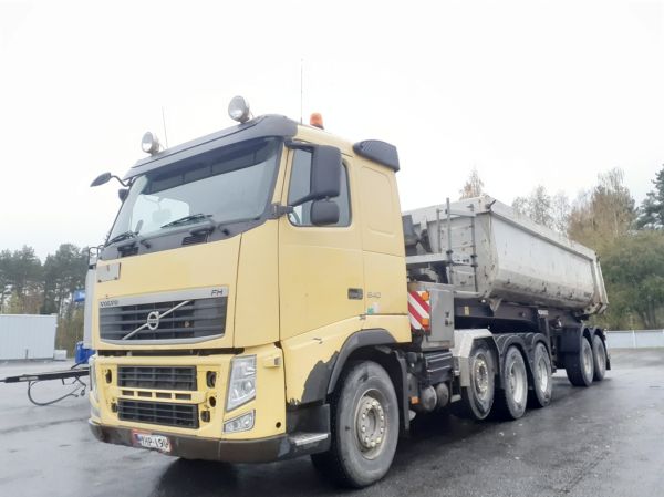 Volvo FH540
Volvo FH540 sorapuolikas.
Avainsanat: Volvo FH540