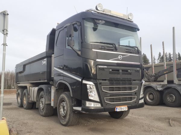 Volvo FH540
Volvo FH540 sora-auto.
Avainsanat: Volvo FH540 Hirvaskangas KAK