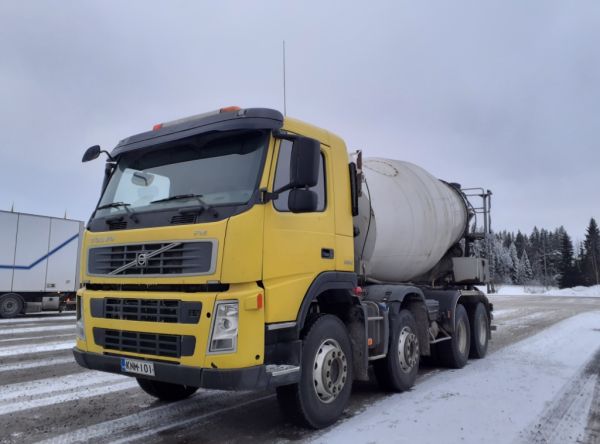 Klikkaa kuvaa nähdäksesi se täysikokoisena
==============
Volvo FM380
Volvo FM380 betoniauto.
Avainsanat: Volvo FM380 ABC Hirvaskangas Volvo FM380
Volvo FM380 betoniauto.
Avainsanat: Volvo FM380 ABC Hirvaskangas