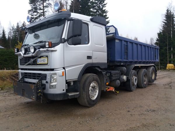 Volvo FM440
Volvo FM440 sora-auto.
Avainsanat: Volvo FM440