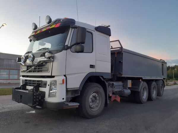 Koneurakointi Kovasen Volvo FM
Koneurakointi Kovasen Volvo FM sora-auto.
Avainsanat: Kovanen Volvo FM Hirvaskangas