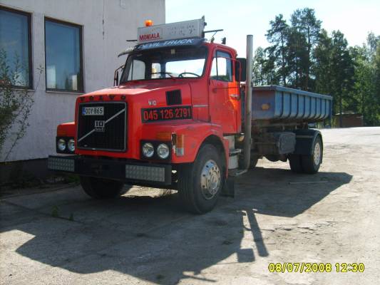 Volvo N10
Volvo N10 vaihtolava-auto.
Avainsanat: Volvo N10 Neste
