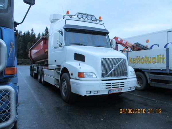 Volvo NH12
Volvo NH12 sorapuolikas.
Avainsanat: Volvo NH12 ABC Hirvaskangas