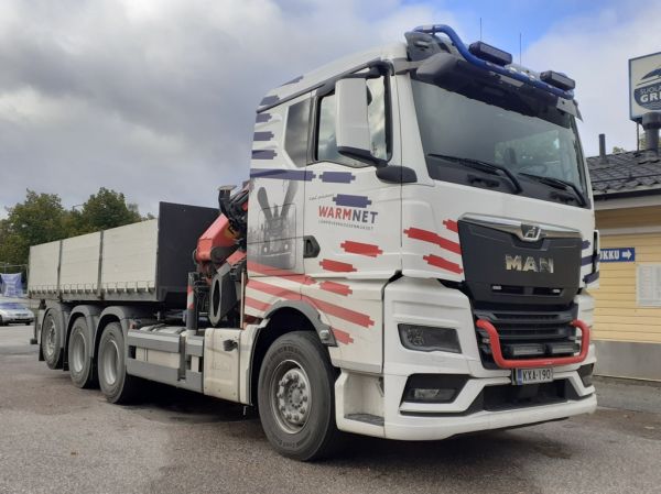 Warmnetin MAN TGX 35.580
Warmnet Oy:n nosturilla varustettu MAN TGX 35.580 kuorma-auto.
Avainsanat: Warmnet MAN TGX 35.580