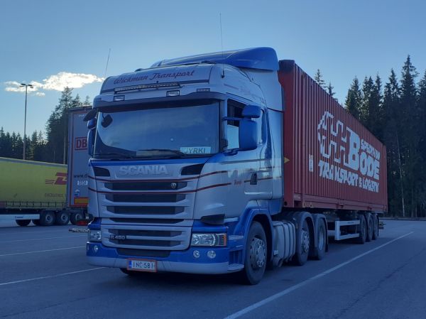 Wickman Transportin Scania R450
Wickman Transportin Scania R450 puoliperävaunuyhdistelmä. 
Avainsanat: Wickman Scania R450 ABC Hirvaskangas Jyrki