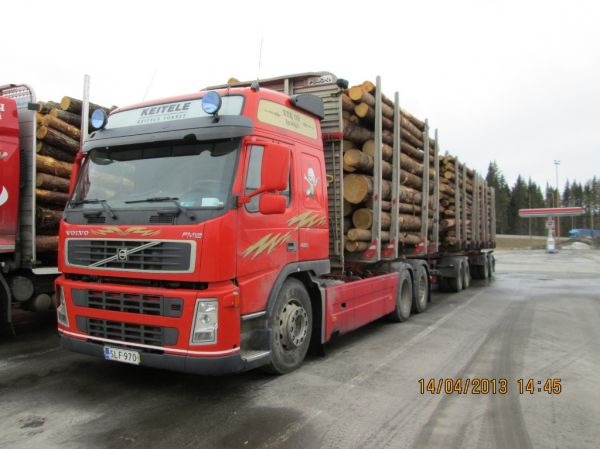 XTrans-Rentin Volvo FM12
XTrans-Rent Oy:n Volvo FM12 pöllirekka.
Avainsanat: XTrans-Rent XTR Volvo FM12 ABC Hirvaskangas Keitele-Forest