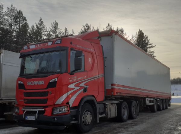 Ylijoki Metsäenergian Scania 560R XT
Ylijoki Metsäenergia Oy:n Scania 560R XT hakepuolikas.
Avainsanat: Ylijoki-Metsäenergia Scania 560R XT ST1 Hirvaskangas