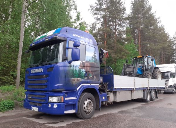 Ylistaron Koneliikkeen Scania G410
Ylistaron Koneliike Oy:n nosturilla varustettu Scania G410 kuorma-auto.
Avainsanat: Ylistaron Koneliike MP-Lift Scania G410 Shell Hirvaskangas