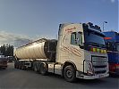 S_Pirisen_Volvo_FH460_1.jpg