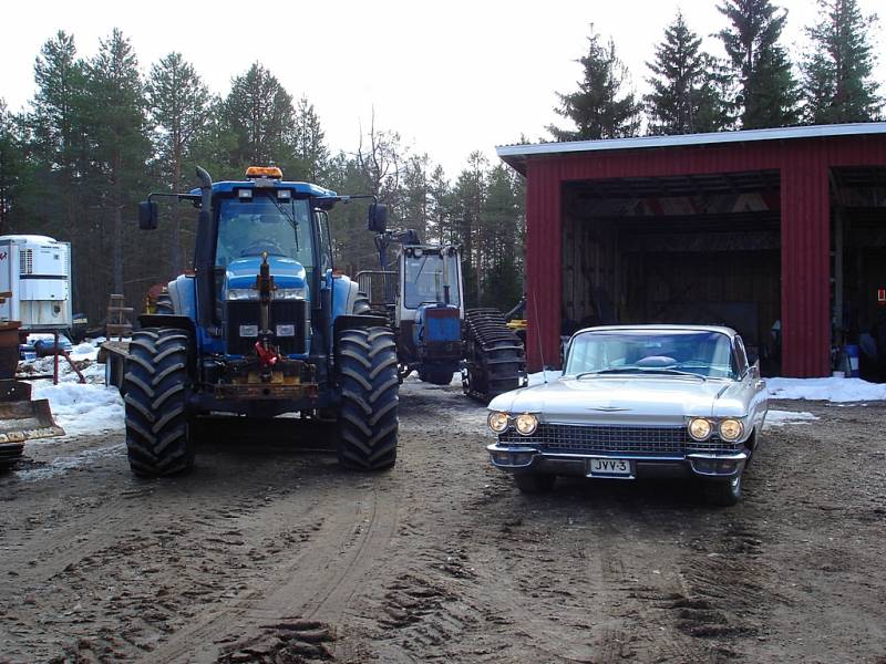 Fordit ja Cadillac
Fordit ja Cadillac
Avainsanat: ford cadillac