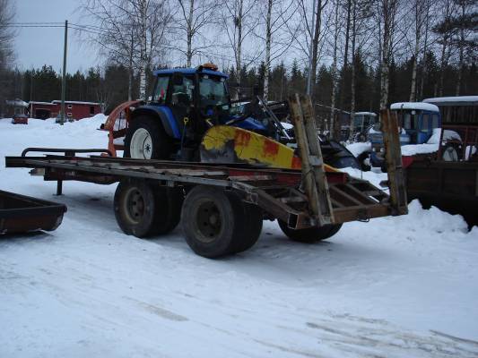 Lavetti
Tuli rakennettua tällainen lavetti.
Hiekapuhallus ja maalaus vielä.
Avainsanat: lavetti