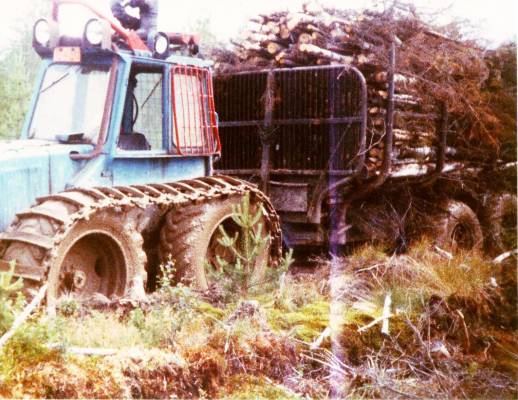 Teg 750
Lötyi tällainen vanha Tegin kuva risunajaosta vuodelta 83.
Avainsanat: teg