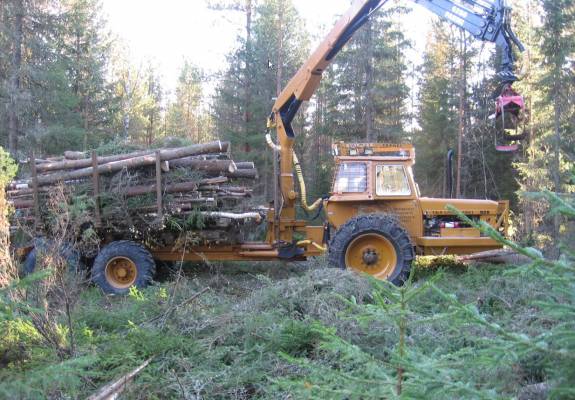 Valmet Farmet 920 Turbo.
Entisöimäni valmetti.
Avainsanat: Valmet