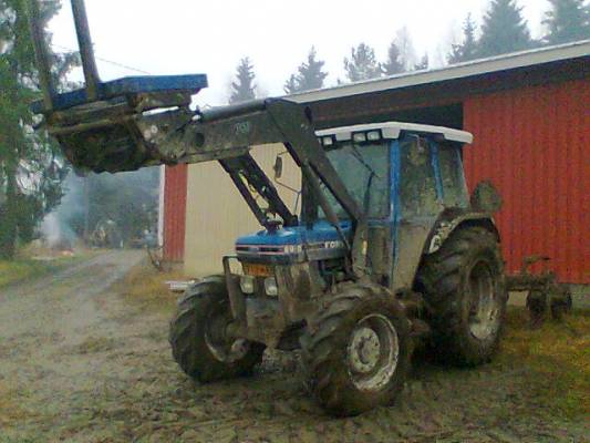 ford 6810
voorti parkissa.
Avainsanat: ford 6810 large1200l lieksa