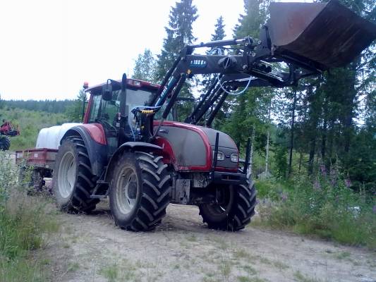 valtra
lastutettiin teekkari nyt pitäs 175pollea olla:)
Avainsanat: valtra lieksa