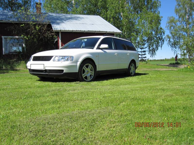 Paskatti putsattunna
VW Passat 2.8 v6 4x4
emäntä halus puhistaa auton :)
Keywords: passat VW auto