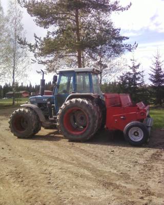 Ford 6610+ Junkkari 250
Kylvöt tehty, junkkari pestynnä,, 
Avainsanat: Ford 6610 Junkkari