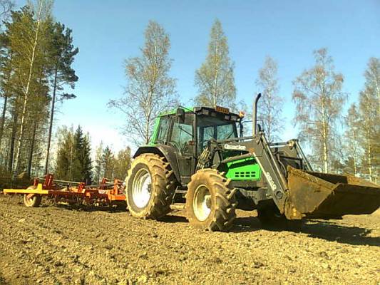 Valtra 6400 ja tume 4200
Avainsanat: valtra 6400 tume 4200