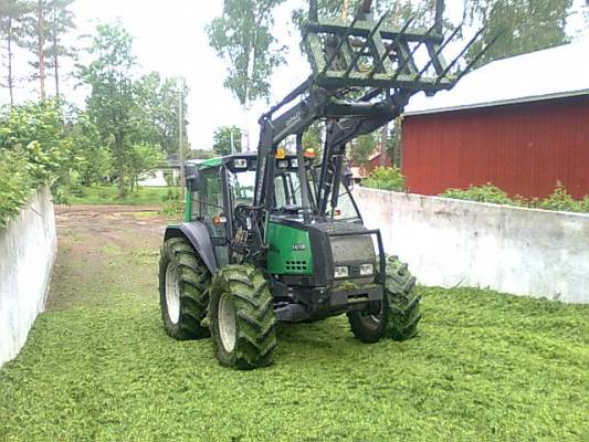 valtra 6400
tamppausta
Avainsanat: valtra 6400 tamppausta