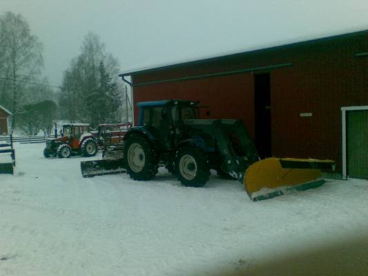 valtra auraus varustuksessa
valtra n121, soukkio ja vm
Avainsanat: valtra n121 soukkio vm