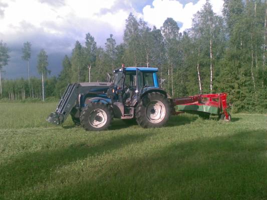 nittämistä n 121
niittokone on jf 3202flex
Avainsanat: valtra jf