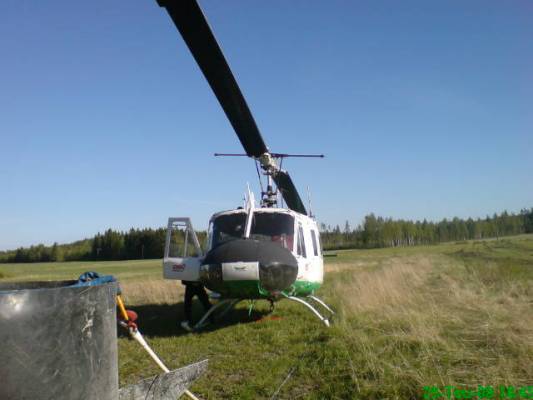 Vispilä pellonlaidalla
JJ:n pellonlaidalla metsänlannoitusklätkytin -08 keväällä
