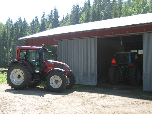 Valtra N141 & Massey Ferguson 4255
Avainsanat: Valtra N141 Massey Ferguson 4255