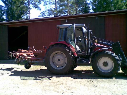 massey ferguson 5455 ja fransgård TI 4000
pöyhintä yhistelmä
Avainsanat: massikka fransgård