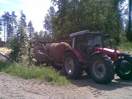 massey ferguson 4255 ja belarus
tollanen  yhistelmä
Avainsanat: massikka belarus