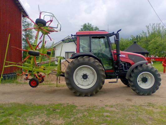 A 92 ja Claas 640 H Volto
Edellee silppurin edest pois
