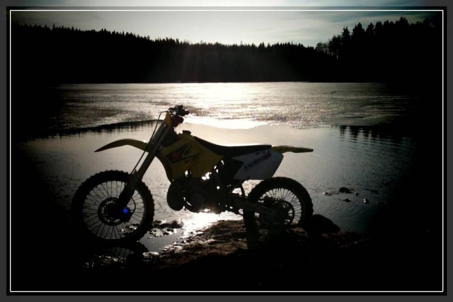 Suzuki RM250 K8
Alkaa jäät sulamaan.. vm 2008 käyttöönotto 2009
Avainsanat: Suzuki rm250 125 rm suikka