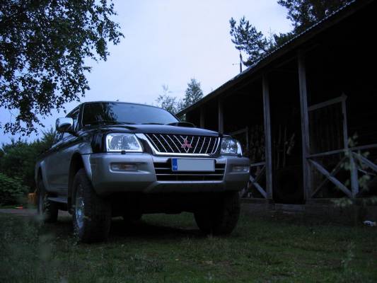 Mitsubishi L200 vm 2004 uutena
Juu, tuoreena pihaan! :)
Avainsanat: mitsubishi l200 4x4