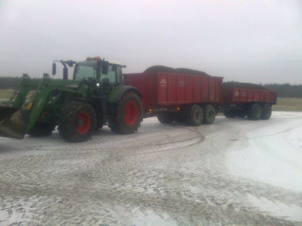 Fenu+2x Granger 18t.
Juna
Avainsanat: granger fendt traktori