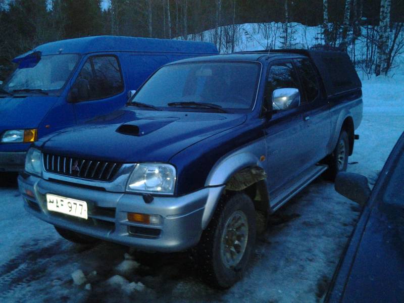 Työauton vaihto.
Juu, elikkä nelivetoon siirryttiin, ja tuollainen Magnum l200 vm. -01, tehoa tuntuu olevan ihmisen tarpeisiin sopivasti.
Avainsanat: mitsubishi l200 neliveto lava-auto lava auto maasturi magnum fergumies