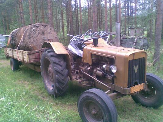 Valmet 500
Hytti nostettu pois.

Peräs 4000l öljysäiliö
Avainsanat: valmet 500