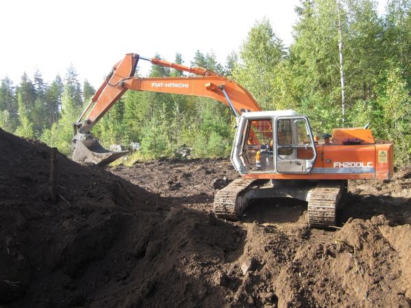 Fiat-Hitachi 200LC
Välppäystä koulussa
Avainsanat: fiat hitachi 200lc