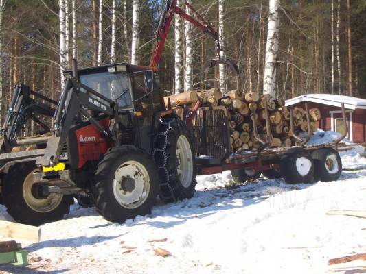 Valmetti
Valmet 805+Hakki&puukärry
Avainsanat: valmet 805 hakki puukärry