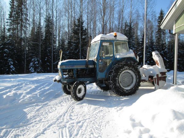 Lumitöitä
Leyland 272 ja Nokkakone
Avainsanat: leyland 272 nokkakone linko