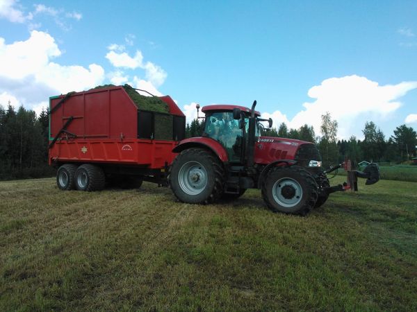 Case IH Puma 155 ja ERT
Viime kesän toinen sato ja paluu juurille =)
Avainsanat: case ih puma 155 ert