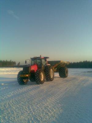 Maansiirtoa
Avainsanat: valtra valmet 8400