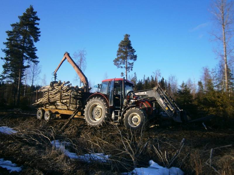 Zetor Forterra 10641 puun ajossa
Ranka puun ajoa Cranab 4015 nostimella.
Avainsanat: Zetor Forterra 10641 Cranab 4015