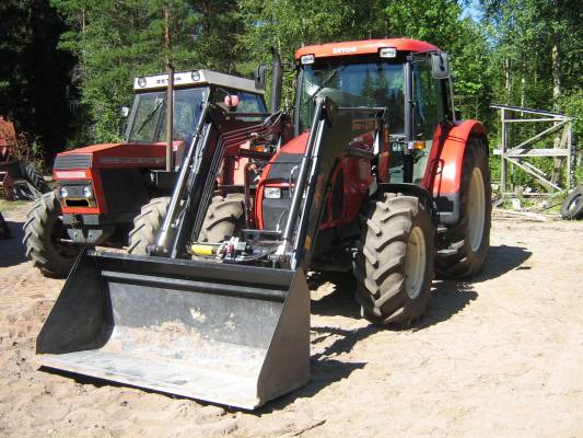 Zetor 10145 ja 10641 forterra
piti ottaa veljeksitä kuva 20v ikä ero :D
Avainsanat: Zetor 10145 10641